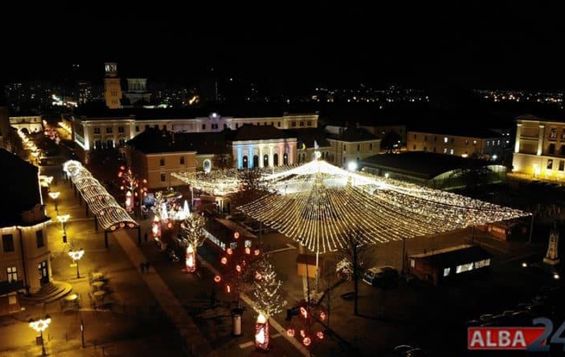 Cum se pregătesc orașele din Alba pentru sărbătorile de Crăciun: târguri de criză și iluminat festiv cu porția
