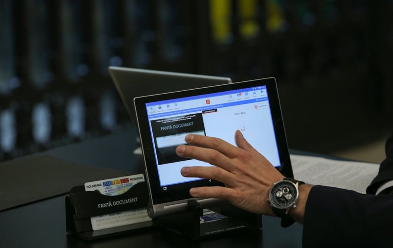 Alegeri locale 2020. Ce reguli trebuie respectate, cum e detectat votul multiplu și ce se întâmplă dacă nu funcționează tabletele﻿