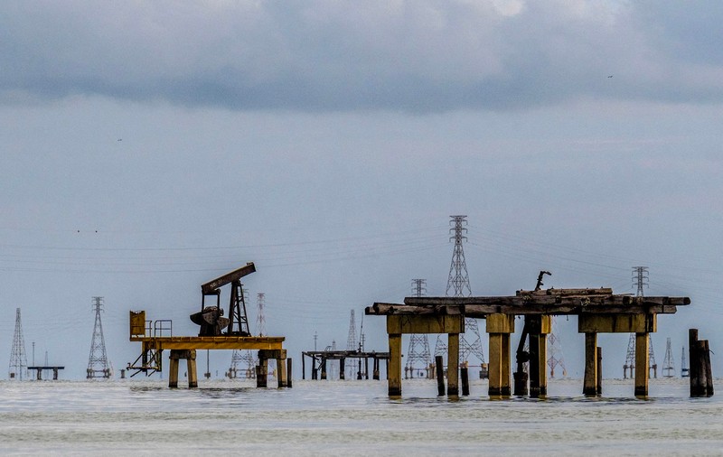 Statele Unite i-au interzis oficial Venezuelei să facă tranzacții petroliere cu Rusia