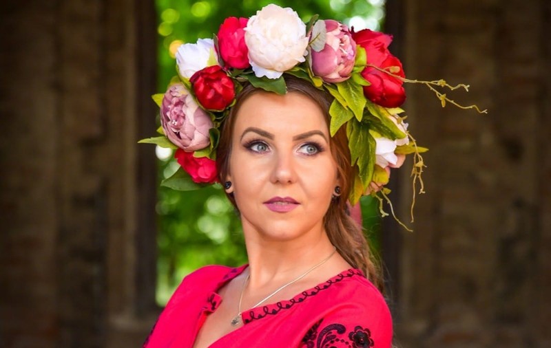Povestea cântăreței din Ucraina devenită cunoscută în Maramureș: „Nu mă gândesc că putem ajunge, ca oameni, în război”