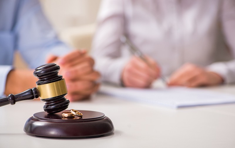 Măritate de Protecția Copilului. Cum aprobă judecătorii căsătoriile copiilor
