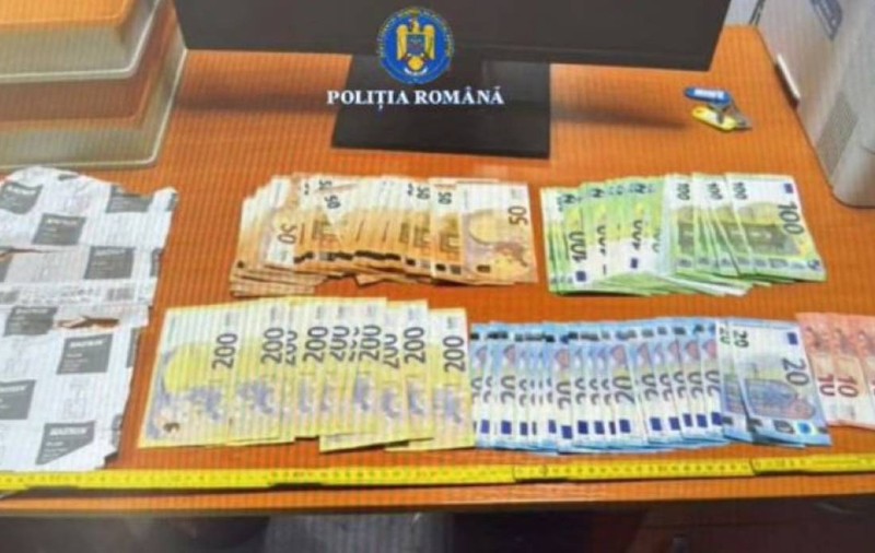 Doi tineri din Brașov, prinși în flagrant delict după ce au înșelat mai mulți bătrâni prin metoda „accidentul” și i-au lăsat fără 35.000 de euro