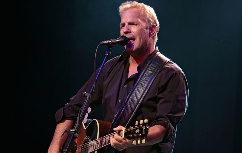Kevin Costner va fi tată pentru a şaptea oară