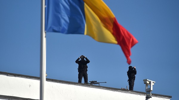 Ofițeri ai Serviciului de Protecție și Pază. Imagine ilustrativă. Sursa foto: Agerpres 15412755