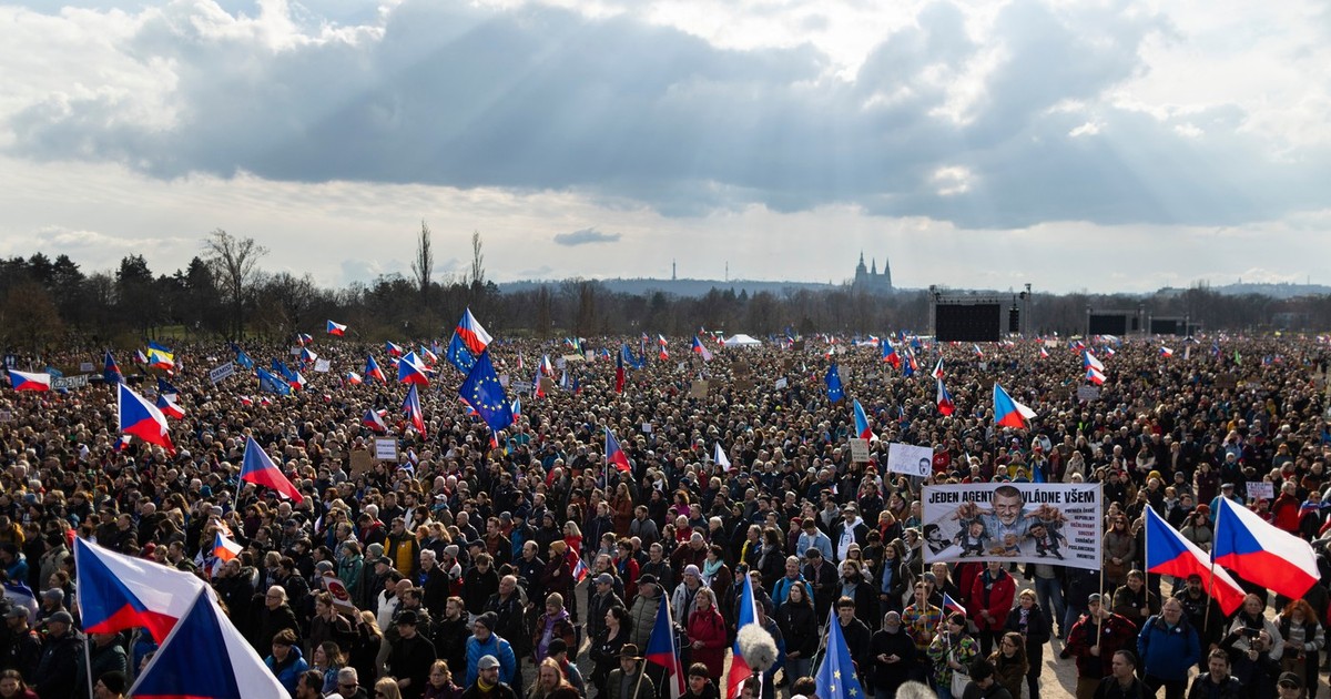 Manifestație uriașă la Praga împotriva politicilor premierului Andrej Babis Foto: Profimedia