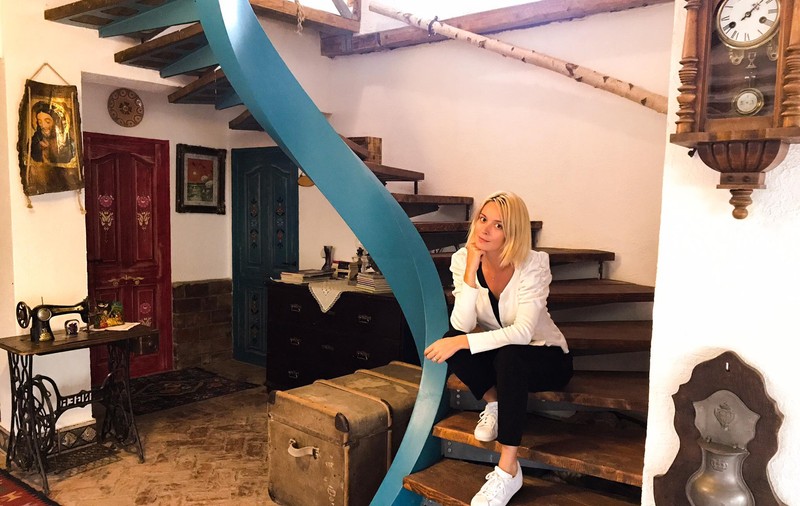 Diana Dumitrescu a ajuns la munca de jos. Ipostaza în care nu a mai văzut-o nimeni niciodată