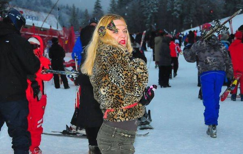 Rouge, al doilea videoclip într-o lună