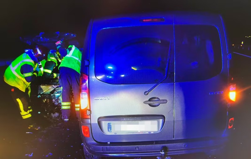 Un bărbat a făcut infarct și a murit când a aflat că în autoturismul distrus la care se uita sfârșise soția lui, lovită de un șofer beat, în Spania