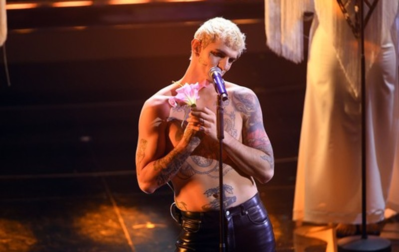 Un botez simulat pe scena de la Sanremo a indignat Vaticanul. "A profanat simbolurile sfinte ale credinţei catolice"
