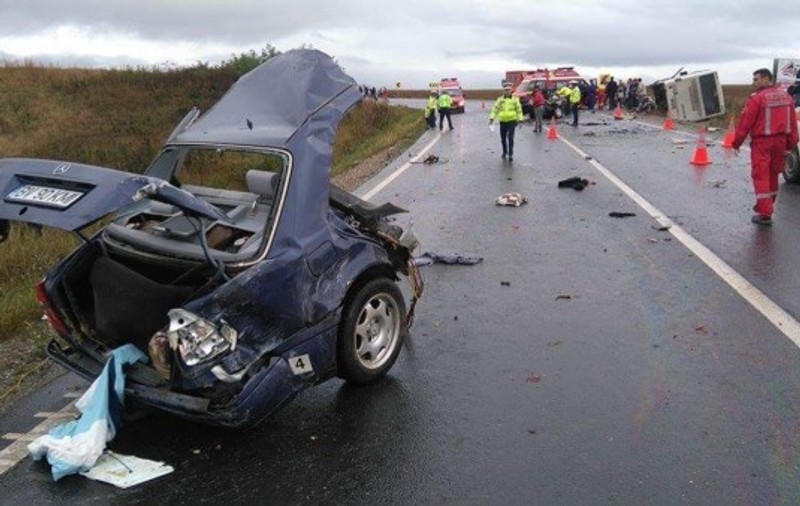 Trei morți într-un accident în Olt. A intervenit elicopterul SMURD
