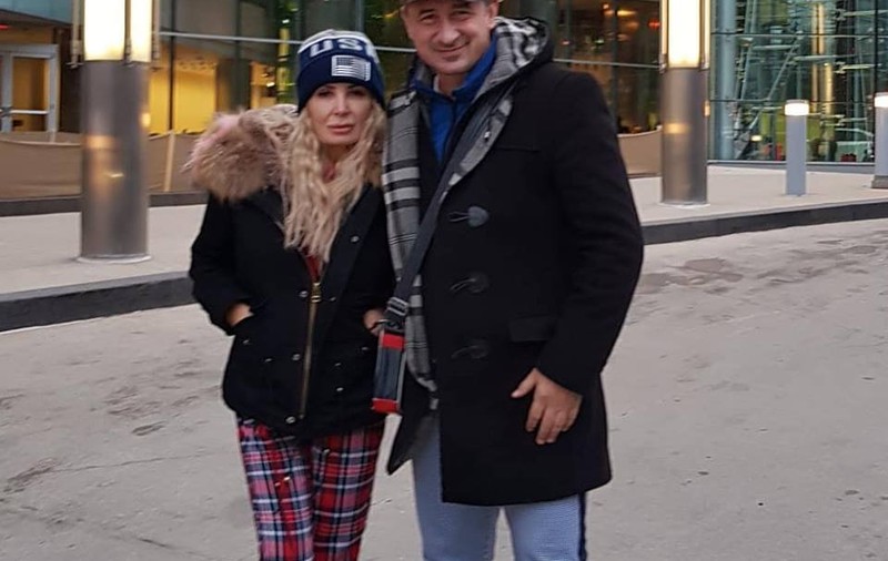 Daniela Gyorfi o dă pe folclor de Revelion. Le cântă românilor din America melodii populare