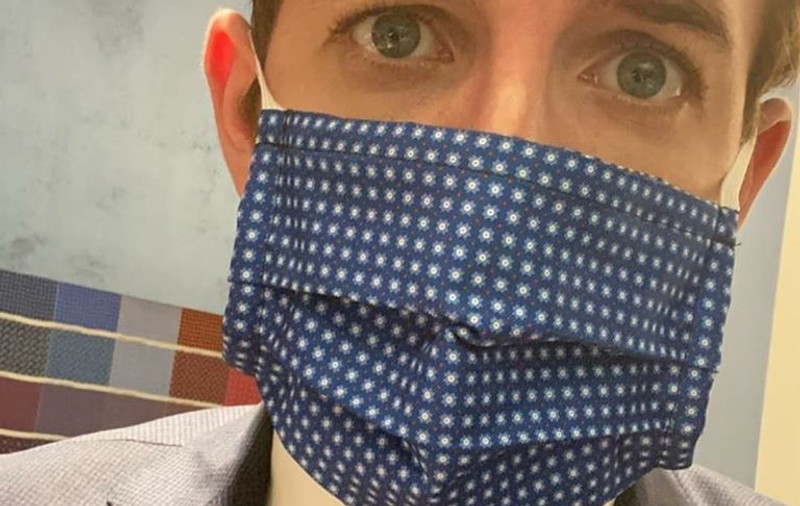 Un producător italian va fabrica măști anti-coronavirus din resturi de cravate