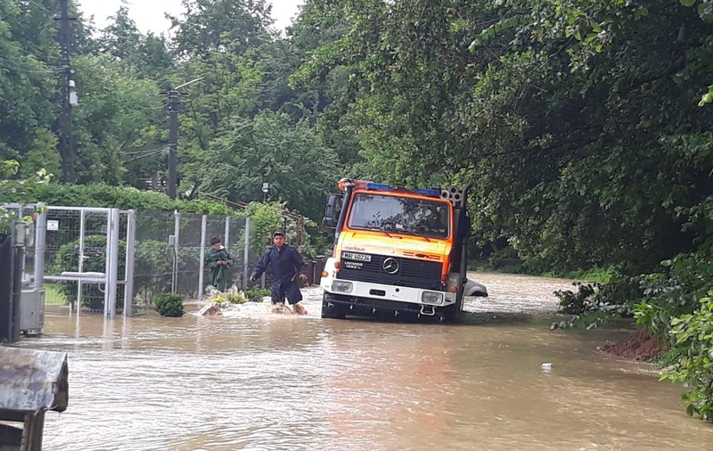 Codul galben de ploi puternice a fost prelungit cu o zi de meteorologi
