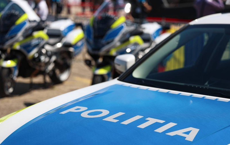 Cele două femei care s-au luat la bătaie cu angajații unui magazin din București, după ce au încercat să fure haine de peste 700 de lei, au fost arestate preventiv