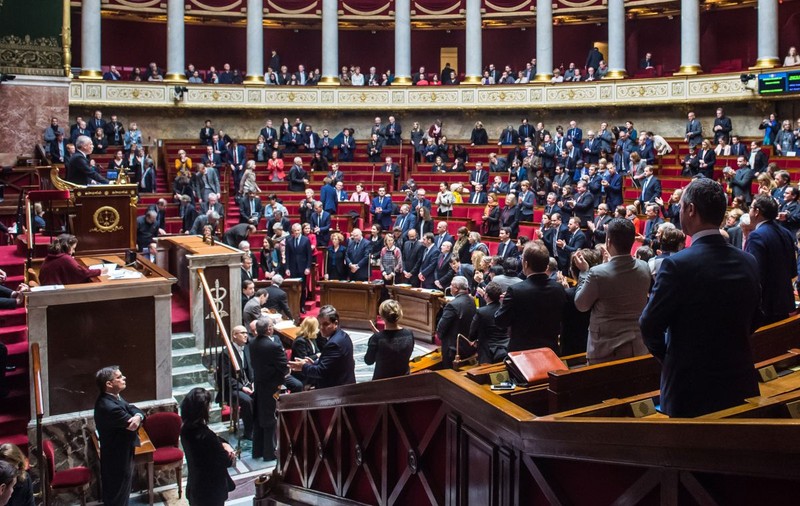 Francezii au dreptul prin lege ”să facă greșeli”