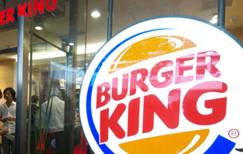 Vrea 100.000$ de la Burger King pentru o murătură