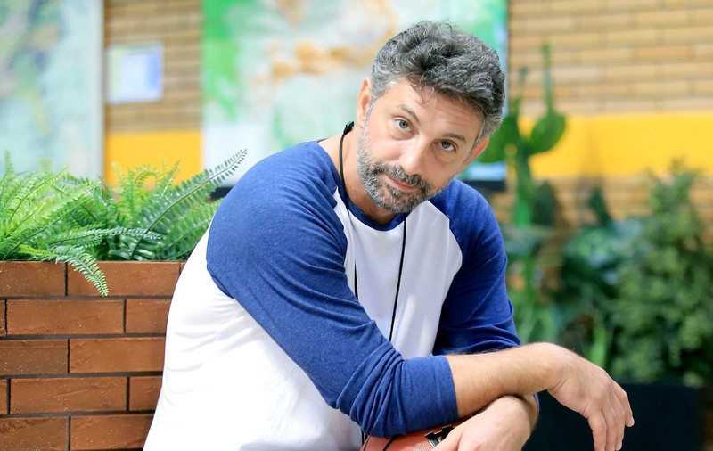 Un nou serial începe la Pro tv, din această toamnă. Andi Vasluianu este Profu`