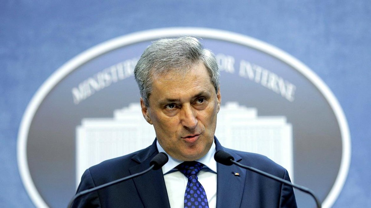 Marcel Vela face declarații de presă la Ministerul de Interne