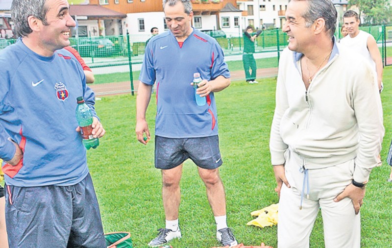Gigi Becali face planuri pe termen lung pentru Steaua: Hagi vine la vară!