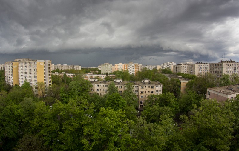 ANM anunță furtuni puternice în București. Vremea se schimbă brusc în Capitală de miercuri după-amiază