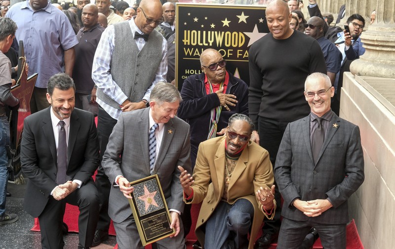 Snoop Dogg a primit o stea pe Aleea Celebrităților de la Hollywood. Cui i-a mulțumit celebrul rapper / FOTO&VIDEO