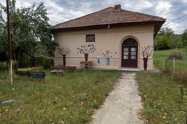 Școala primară din Coca-Antimirești a fost desființată anul trecut. Sursa foto: Eli Driu