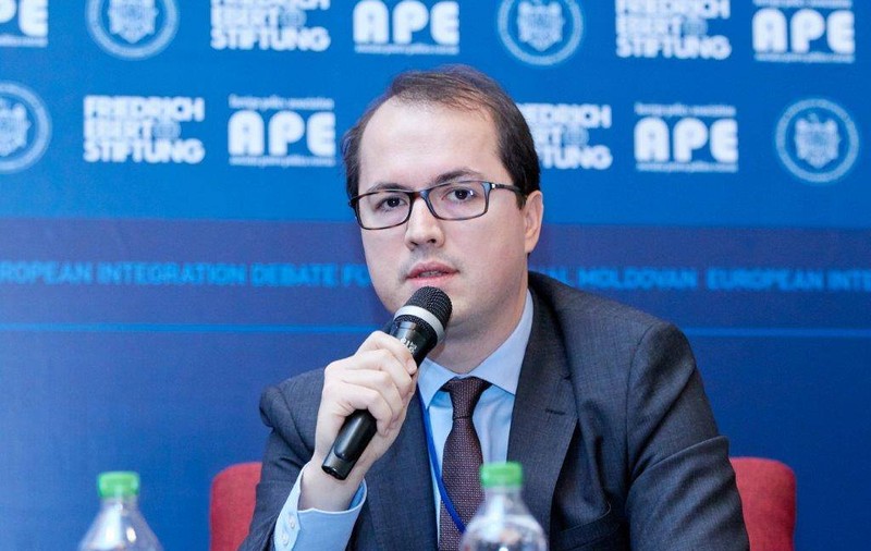 EXCLUSIV. Europarlamentar PSD, despre absenţa partidului la summit-ul PES: "Nu l-aş susţine pe Timmermans, este o pisică care mănâncă salată"
