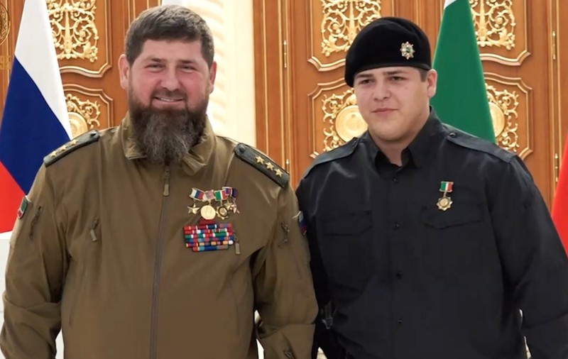 Ramzan Kadîrov și-a numit fiul de 17 ani să supravegheze colectarea taxelor locale în Cecenia. A avut până acum cel puțin 7 funcții oficiale