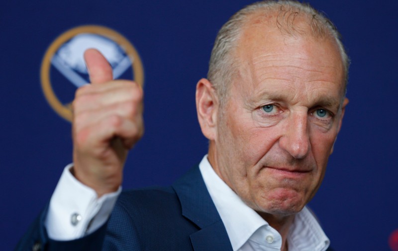 Ralph Krueger suferă de Parkinson. A fost antrenor în NHL și la naționala de hochei a Elveției și șef la fotbal, la Austria Viena și la Southampton: „Realitatea vieții mele, dar lupt, nu mă las bătut”