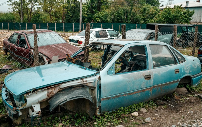 Programul Rabla Auto 2026 se redeschide. Ghidul complet pentru românii care vor ecotichete de până la 18.500 de lei pentru o mașină nouă