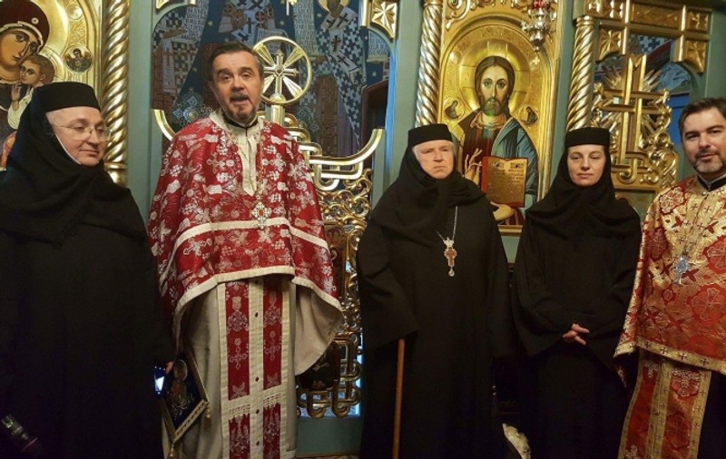 Cine este maica Margareta-Irina Pântescu, stareța mănăstirii Voroneț, decorată miercuri de șeful statului