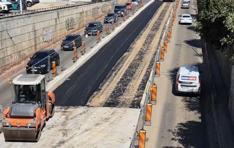 Se montează noile șine de tramvai la Podul Constanța din București