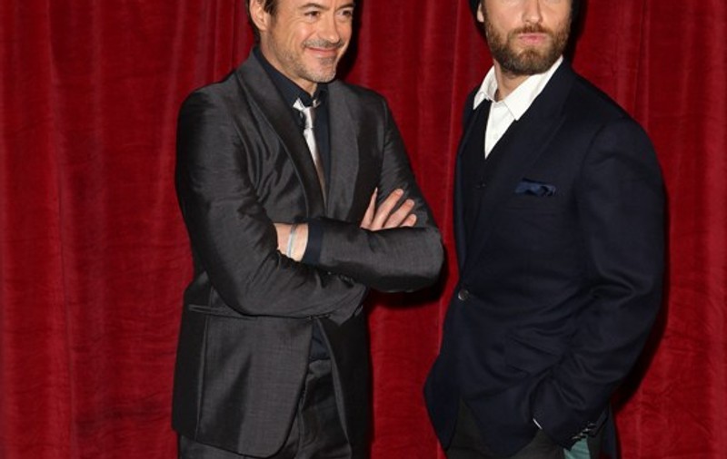 Un actor român joacă alături de Jude Law şi Robert Downey Jr. în "Sherlock Holmes 2". Vezi despre cine este vorba! VIDEO