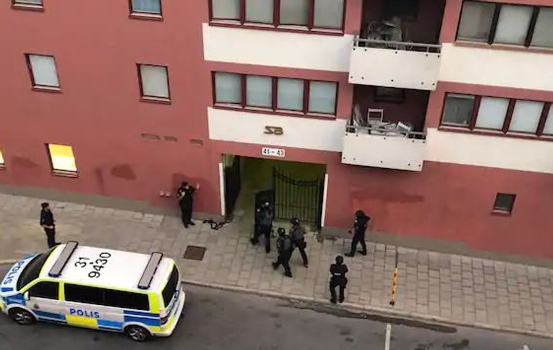 Tânăr cu sindromul Down, care avea o armă de jucărie, împușcat mortal de polițiști în Suedia