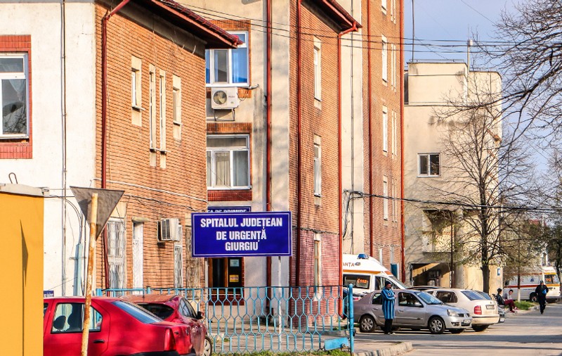 Un pacient de la Spitalul Județean Giurgiu s-a aruncat de la etaj. „A forțat un geam și l-a rupt”