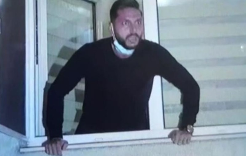 Tânăr din Constanţa, al cărui tată a murit de COVID-19 în urmă cu două zile, mesaj pentru protestatari: „Să vă fie ruşine!”
