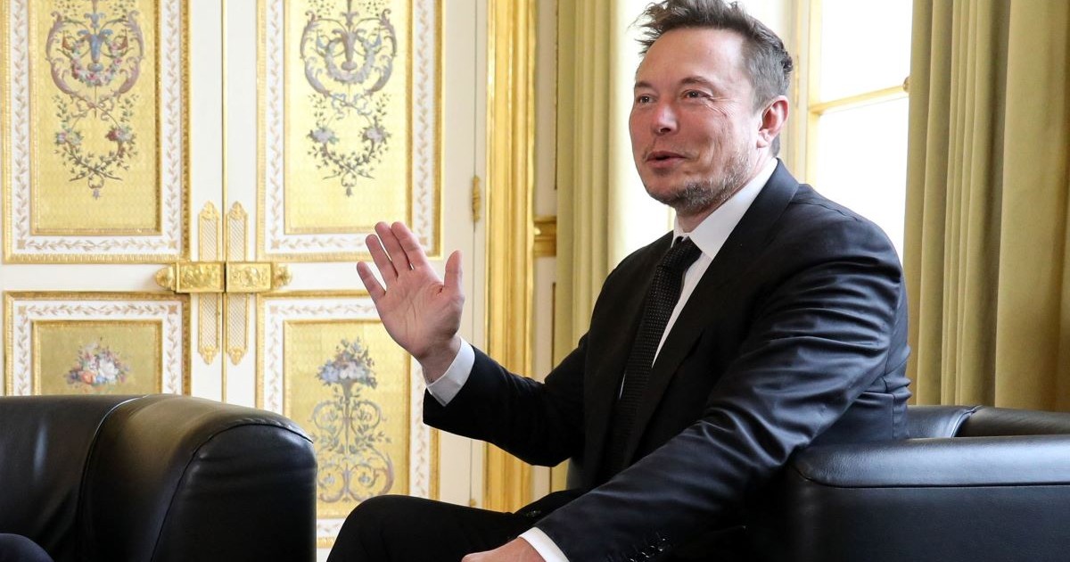 Elon Musk, în timpul unui discurs