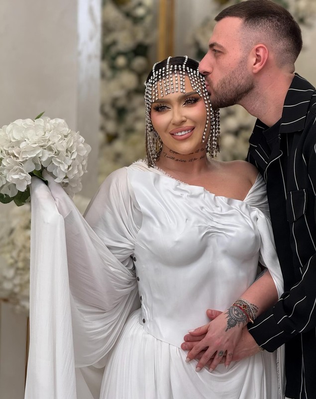 Când se căsătorește, de fapt, Oana Radu cu Șerban Balaban. Și-a ales și nașii: „Nu făceam cununie fără să te anunț”