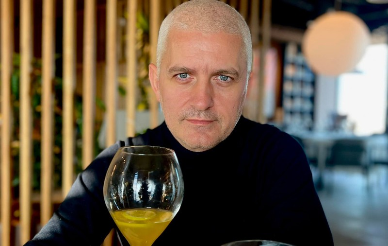 Care este, de fapt, numele real al lui Virgil Ianțu: „Porecla mi-a dat-o Ștefan Bănică”. Și-a înregistrat numele de scenă la OSIM