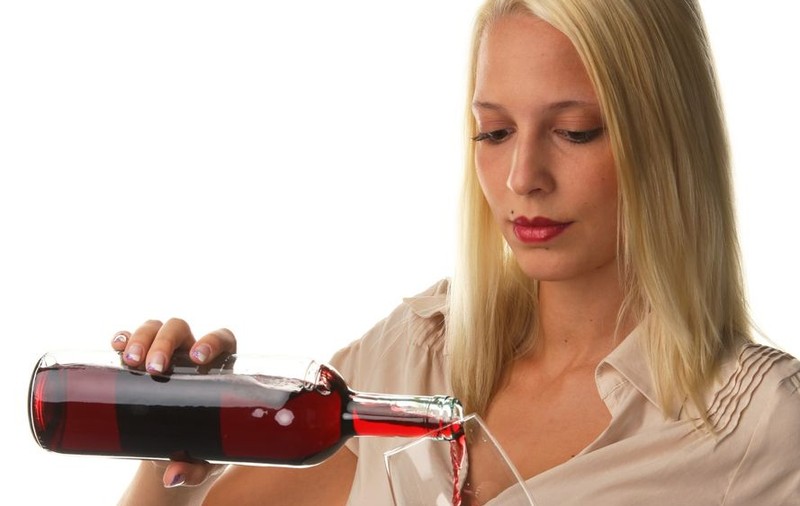 De ce este bine ca femeile să bea vin