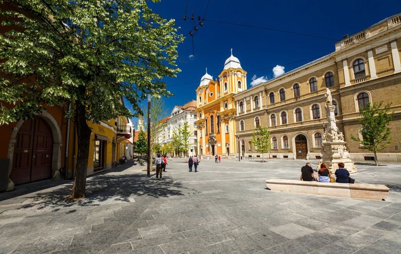 Experiența unui român întors la Cluj după 10 ani în Marea Britanie: „Dai un mărunțiș și ești proprietar”