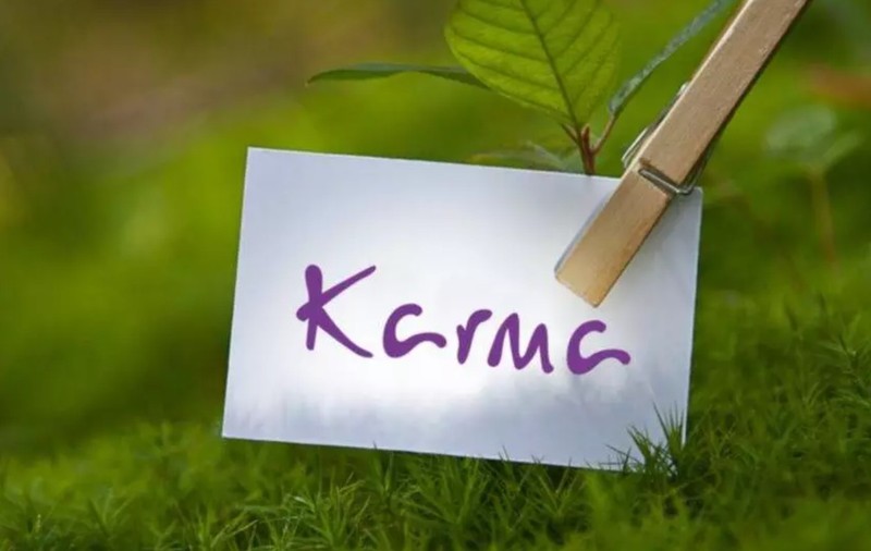 10 legi ale karmei care îți modifică viața dacă nu le știi