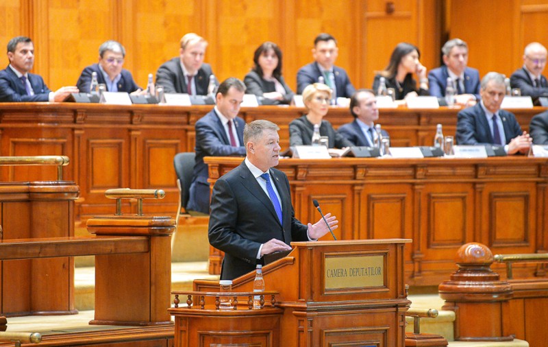 Tăriceanu vrea să îl cheme în faţa Parlamentului pe  Klaus Iohannis. I se cer dovezi privind înţelegerea făcută de PSD pentru autonomia Ardealului