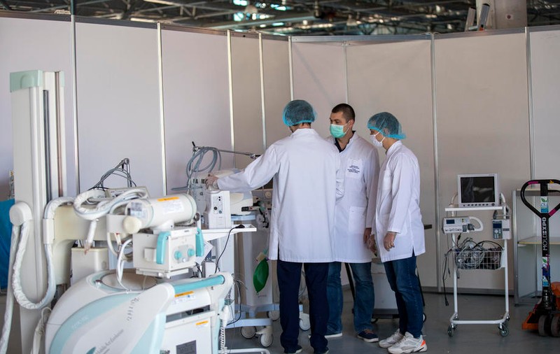 Deutsche Welle, despre lupta Republicii Moldova cu al doilea val al pandemiei: fără vaccin, fără guvern și cu un sistem de sănătate epuizat