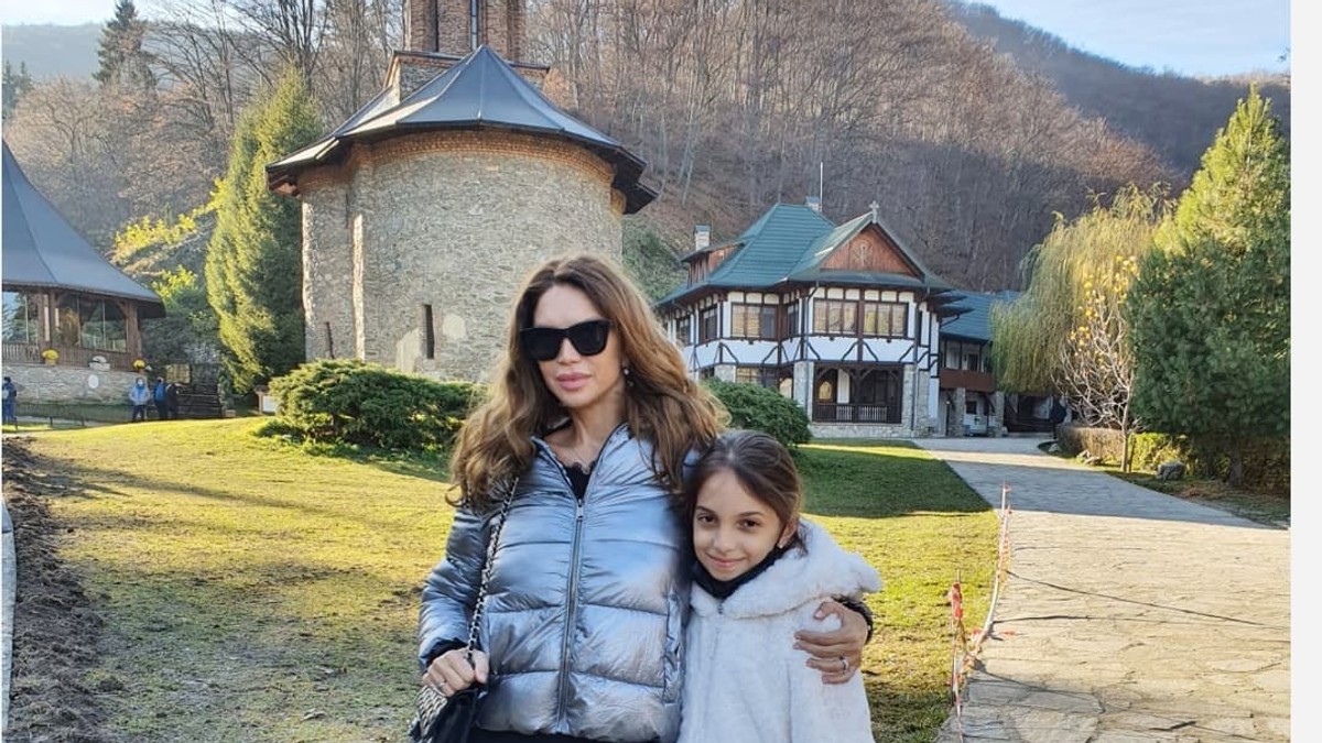 Cristina Spătar și fiica ei, Aida