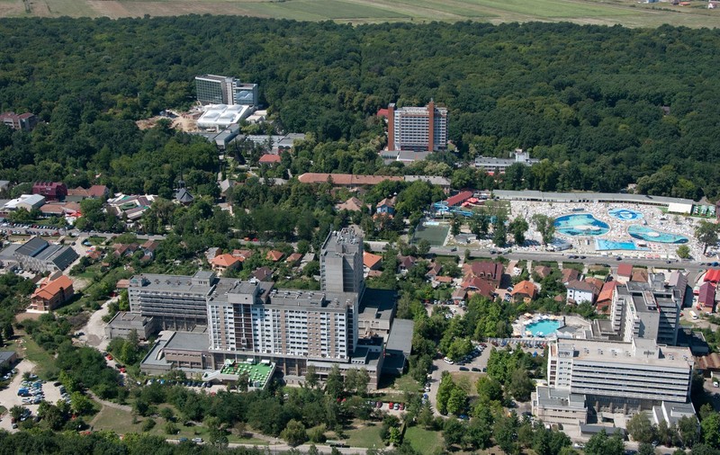 EXCLUSIV/ Pensionarilor li s-a închis în nas ușa Băilor Felix… într-o afacere de 17,39 de milioane de euro! «Ne-am pierdut dreptul de a ne prelungi viața cu ape termale»
