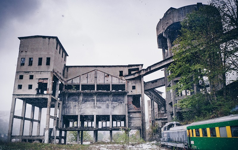Colaps, abandon, uitare. Ce s-a întâmplat cu orașele monoindustriale ale României după 1990