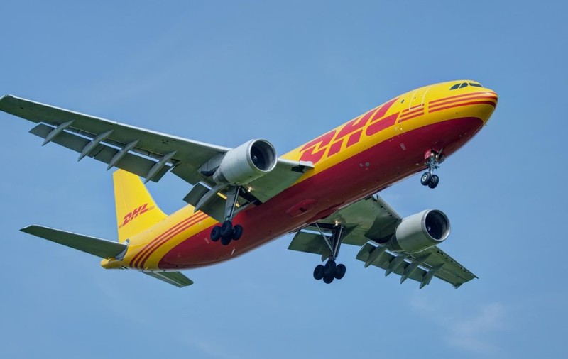 Român arestat de poliția antiteroristă, după ce un dispozitiv rusesc a incendiat un depozit DHL din Marea Britanie