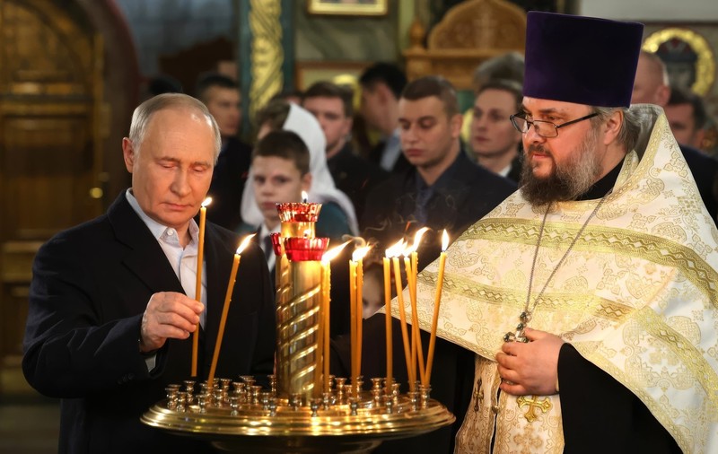 Putin i-a transmis lui Trump că s-a rugat la biserică pentru el după tentativa de asasinat. Reacția președintelui SUA