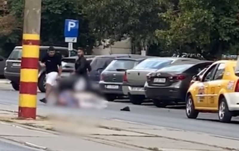 VIDEO | Taximetrist bătut și lăsat inconștient pe un bulevard din București. Agresorii au fost arestați preventiv